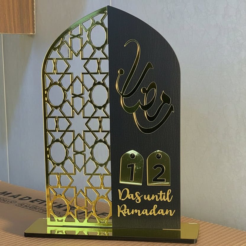 Ramadan Hanging Calendar – Black & Gold